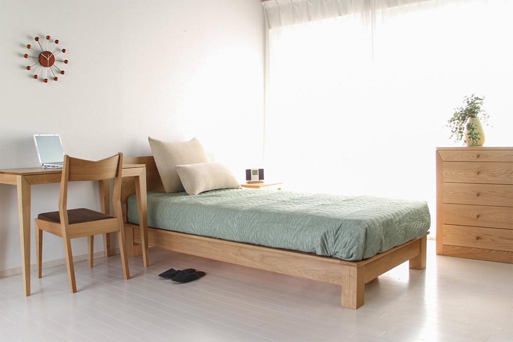 solid wood bed japan